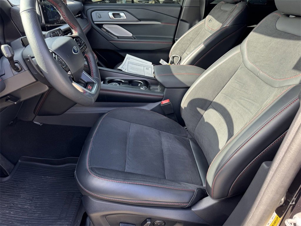 Certified 2025 Ford Explorer ST w/ Sun And Sound Package image 11