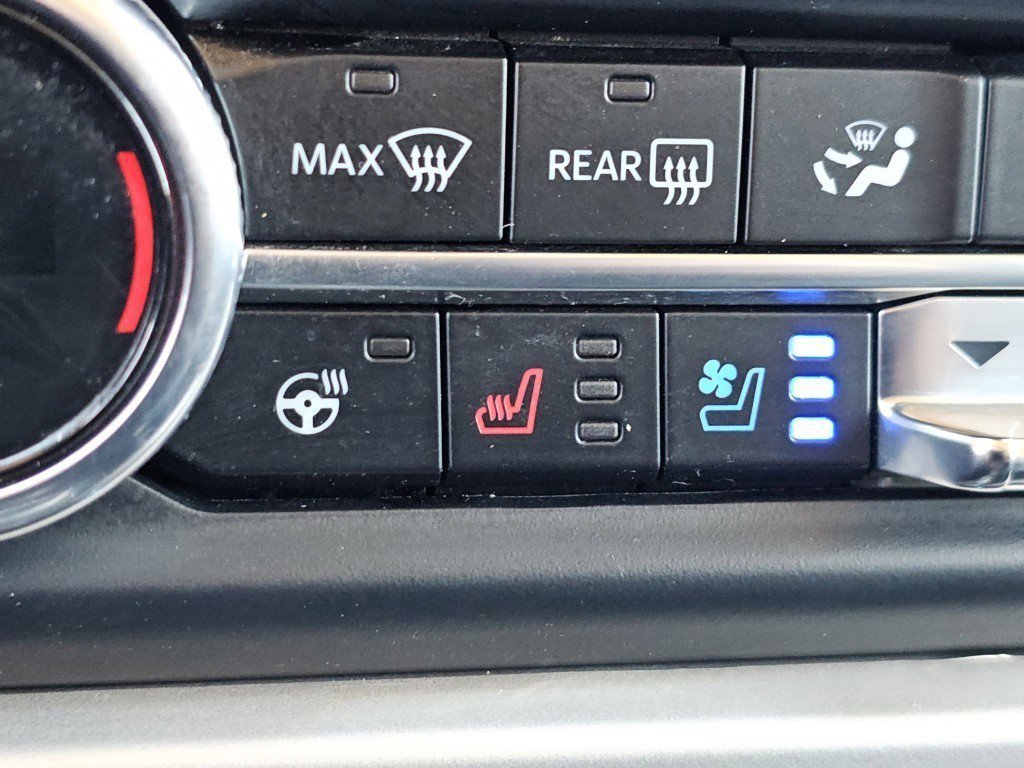 Certified 2023 Ford Expedition Max XLT image 17