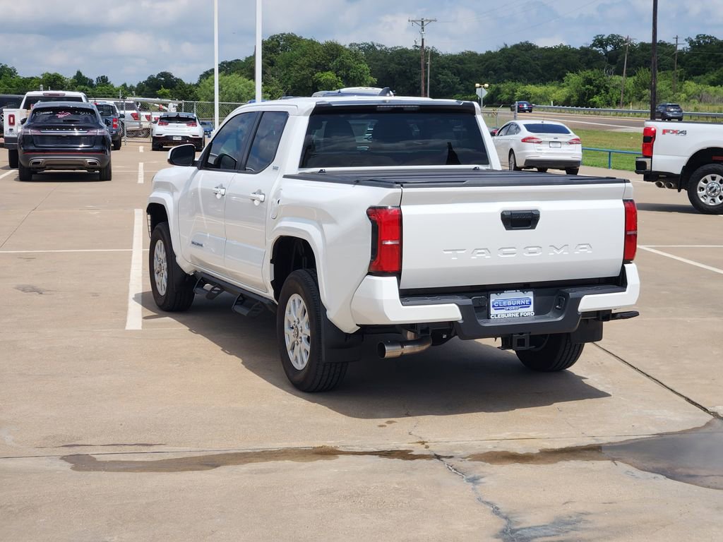 Used 2025 Toyota Tacoma SR5 RWD image 5