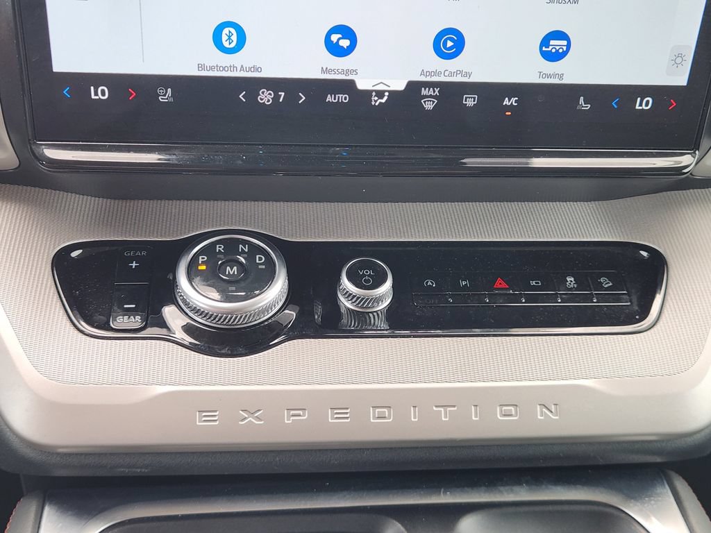 Certified 2025 Ford Expedition Active AWD/4WD image 17