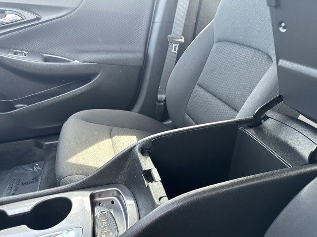 Used 2023 Chevrolet Malibu LS image 23