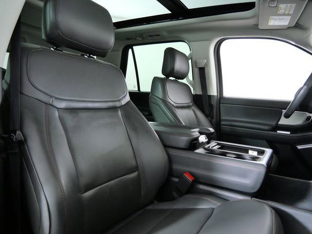 Certified 2025 Ford Expedition Active AWD/4WD image 12