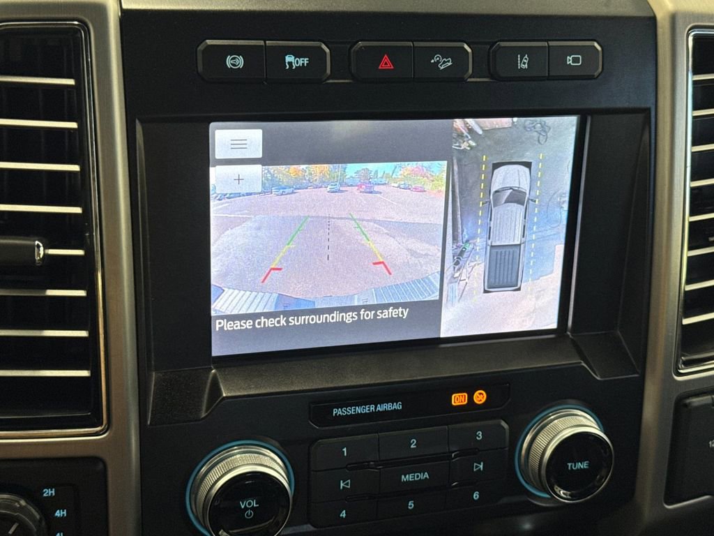 Certified 2020 Ford F250 Platinum w/ FX4 Off-Road Package image 18