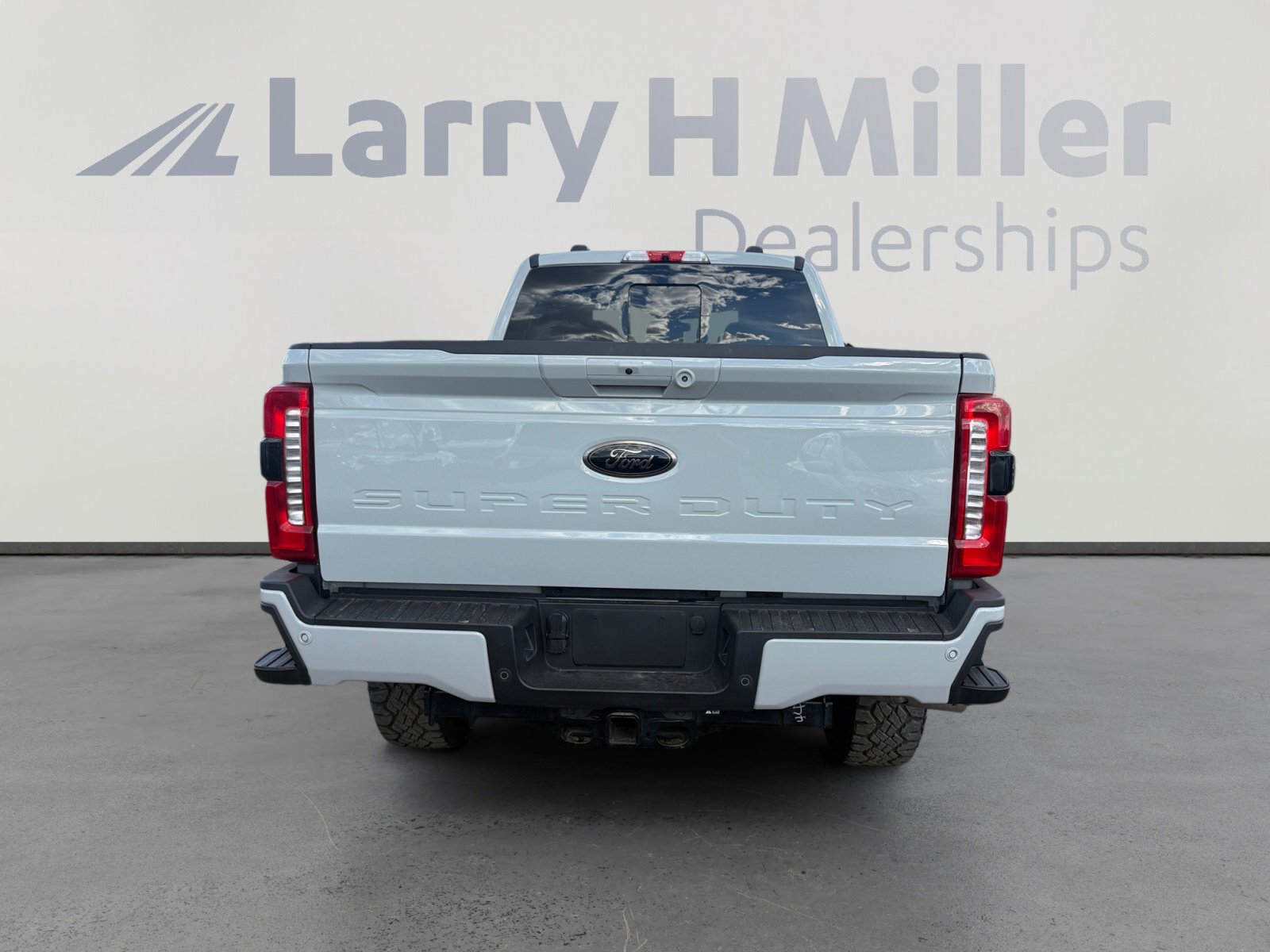 Certified 2025 Ford F250 Lariat w/ Lariat Ultimate Package image 4