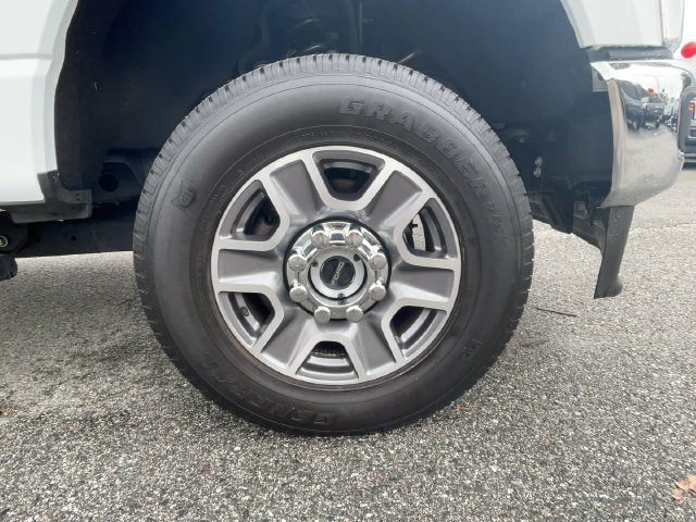 Certified 2025 Ford F250 XLT w/ Snow Plow Prep Package AWD/4WD image 9