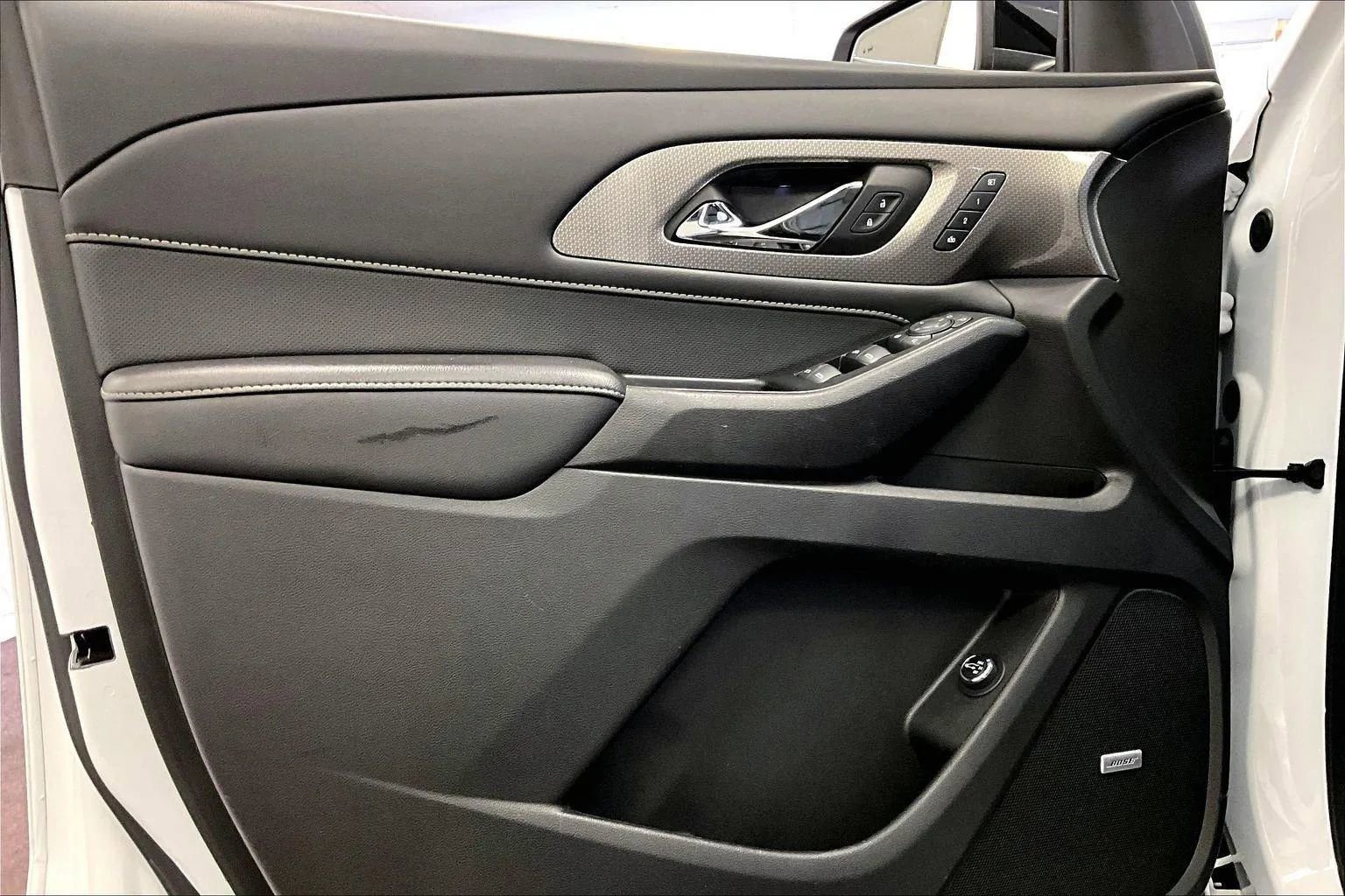 Used 2022 Chevrolet Traverse Premier w/ Redline Edition image 22