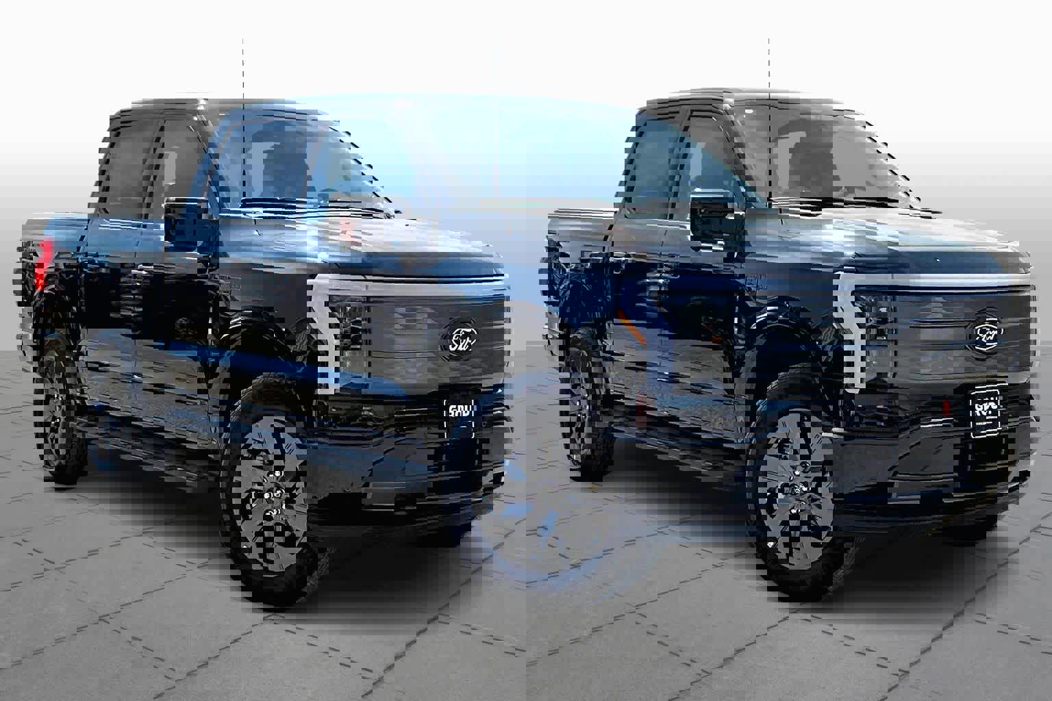 Certified 2025 Ford F150 Lightning Lariat w/ Max Trailer Tow Package image 2