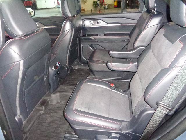 Certified 2025 Ford Explorer ST AWD/4WD image 7