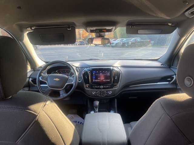Used 2023 Chevrolet Traverse LT image 45