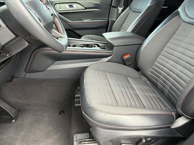 Certified 2025 Ford Explorer ST-Line AWD/4WD image 13