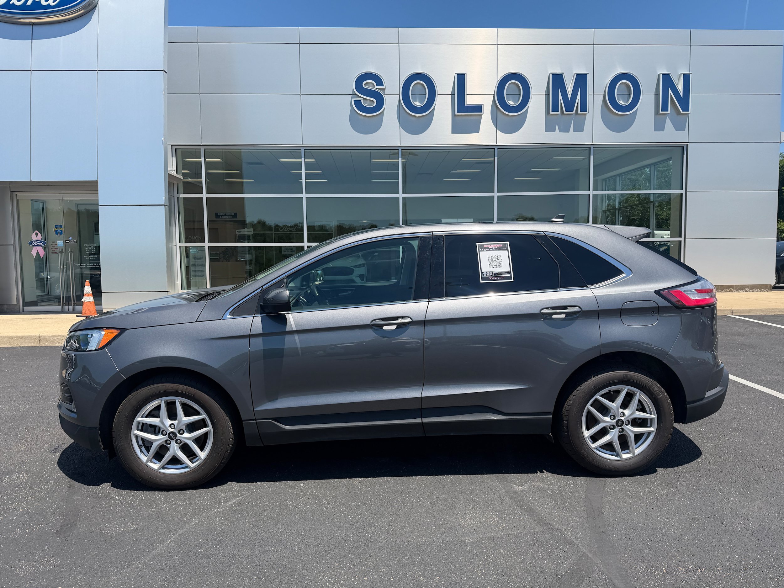 Certified 2024 Ford Edge SEL w/ Convenience Package AWD/4WD image 9