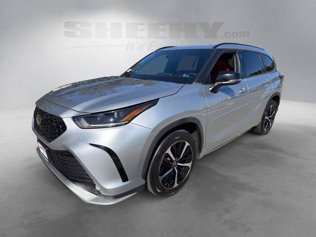 Used 2021 Toyota Highlander XSE AWD/4WD image 16