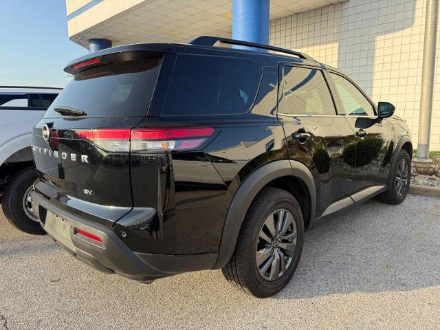 Used 2024 Nissan Pathfinder SV FWD image 4