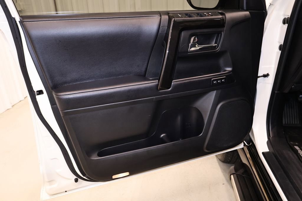 Used 2019 Toyota 4Runner Limited AWD/4WD image 14