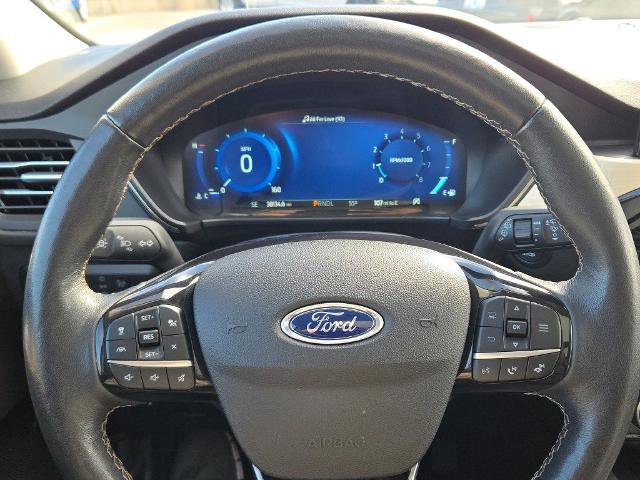 Certified 2022 Ford Escape Titanium w/ Titanium Elite Package image 32