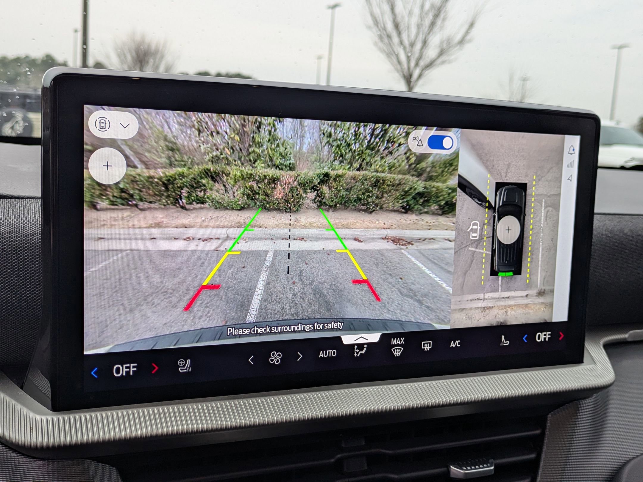 Certified 2025 Ford Explorer ST-Line w/ Premium Package image 24