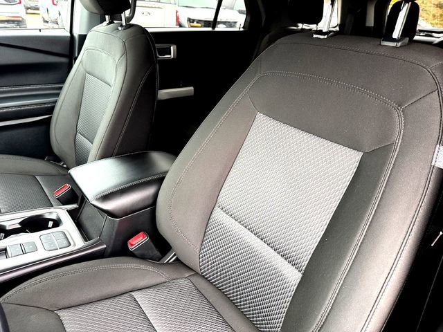 Certified 2024 Ford Explorer XLT image 10