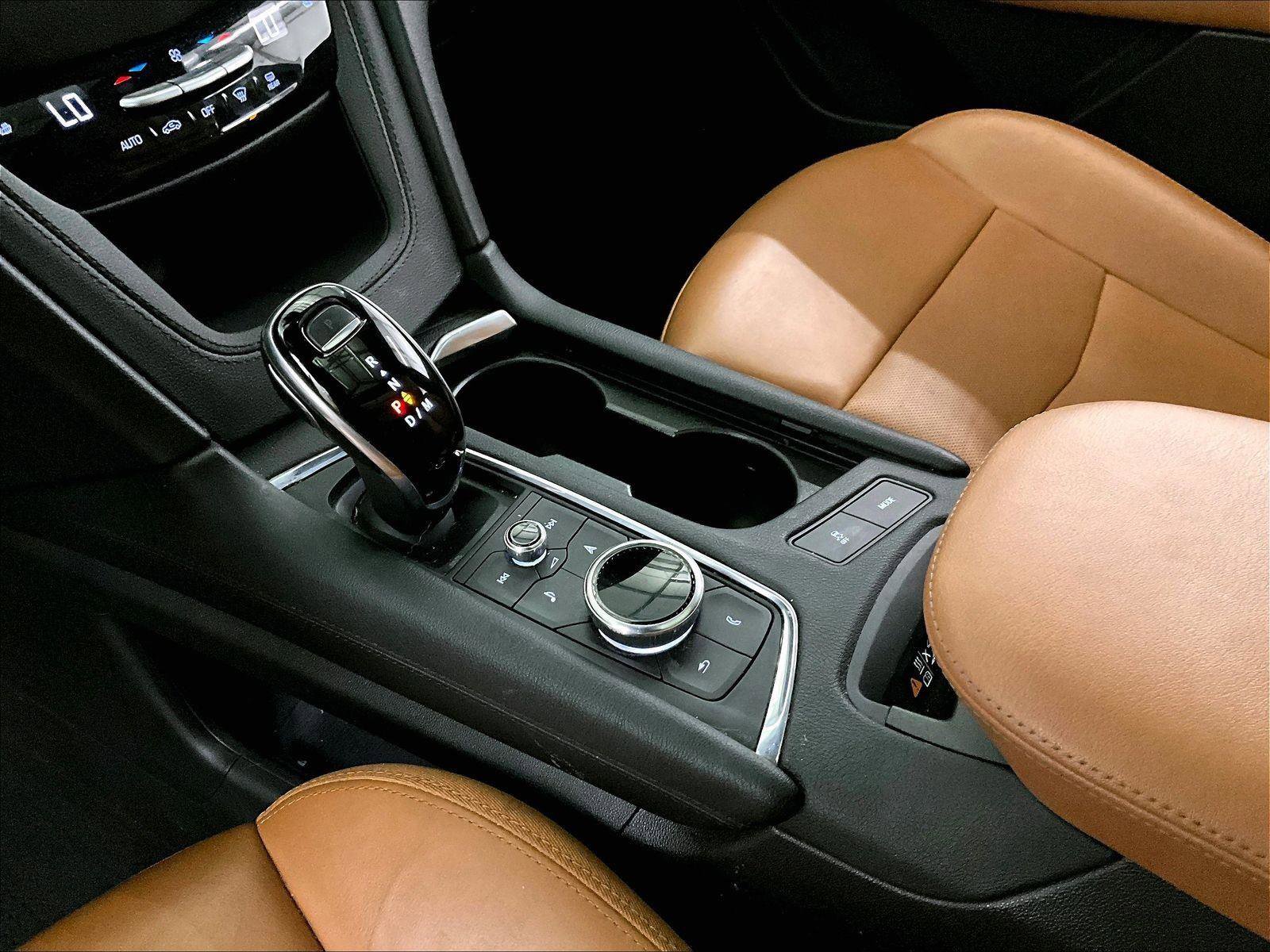 Used 2021 Cadillac XT5 Premium Luxury AWD/4WD image 16