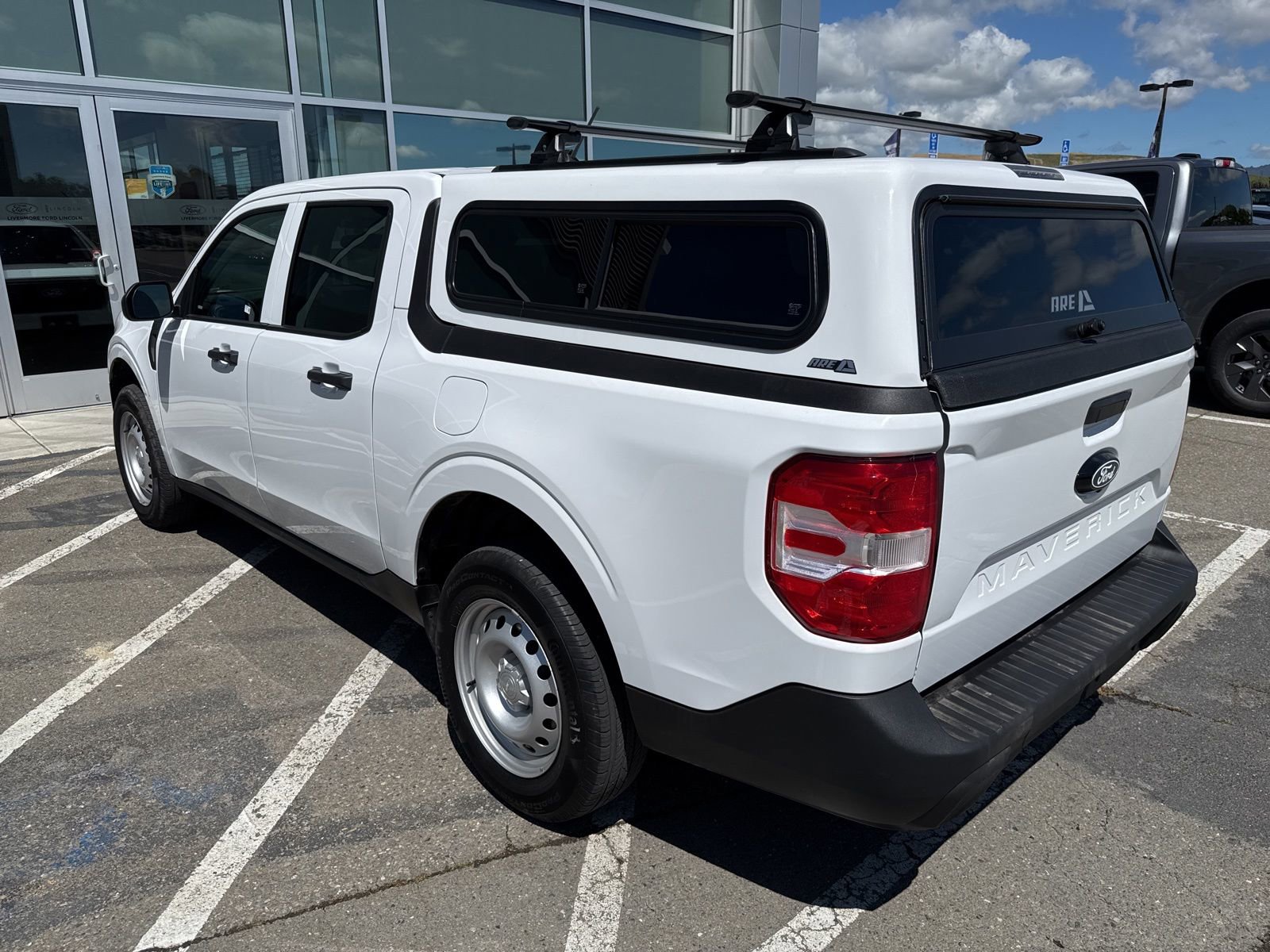 Certified 2025 Ford Maverick XL FWD image 3