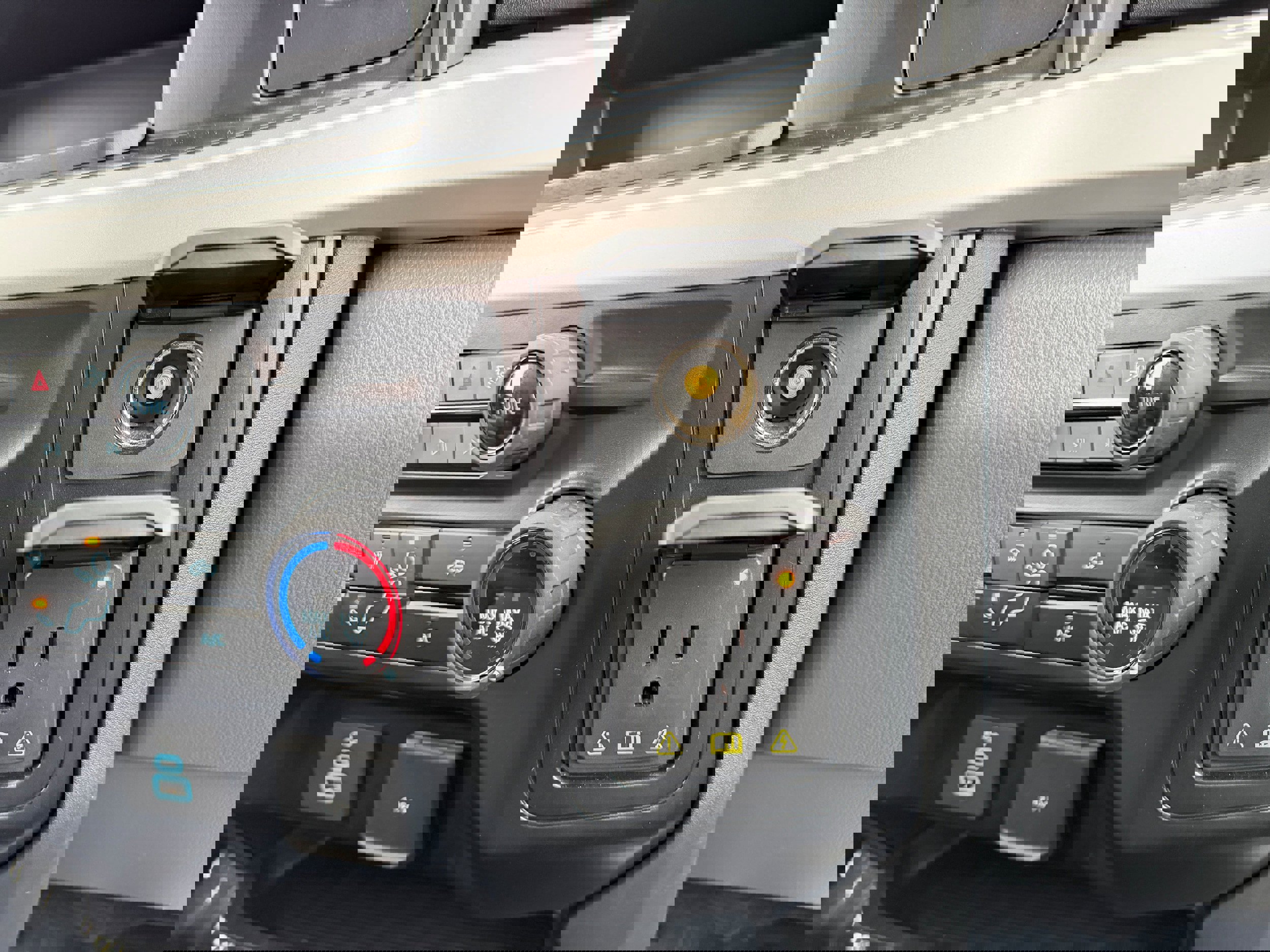 Certified 2025 Ford F250 XLT image 25