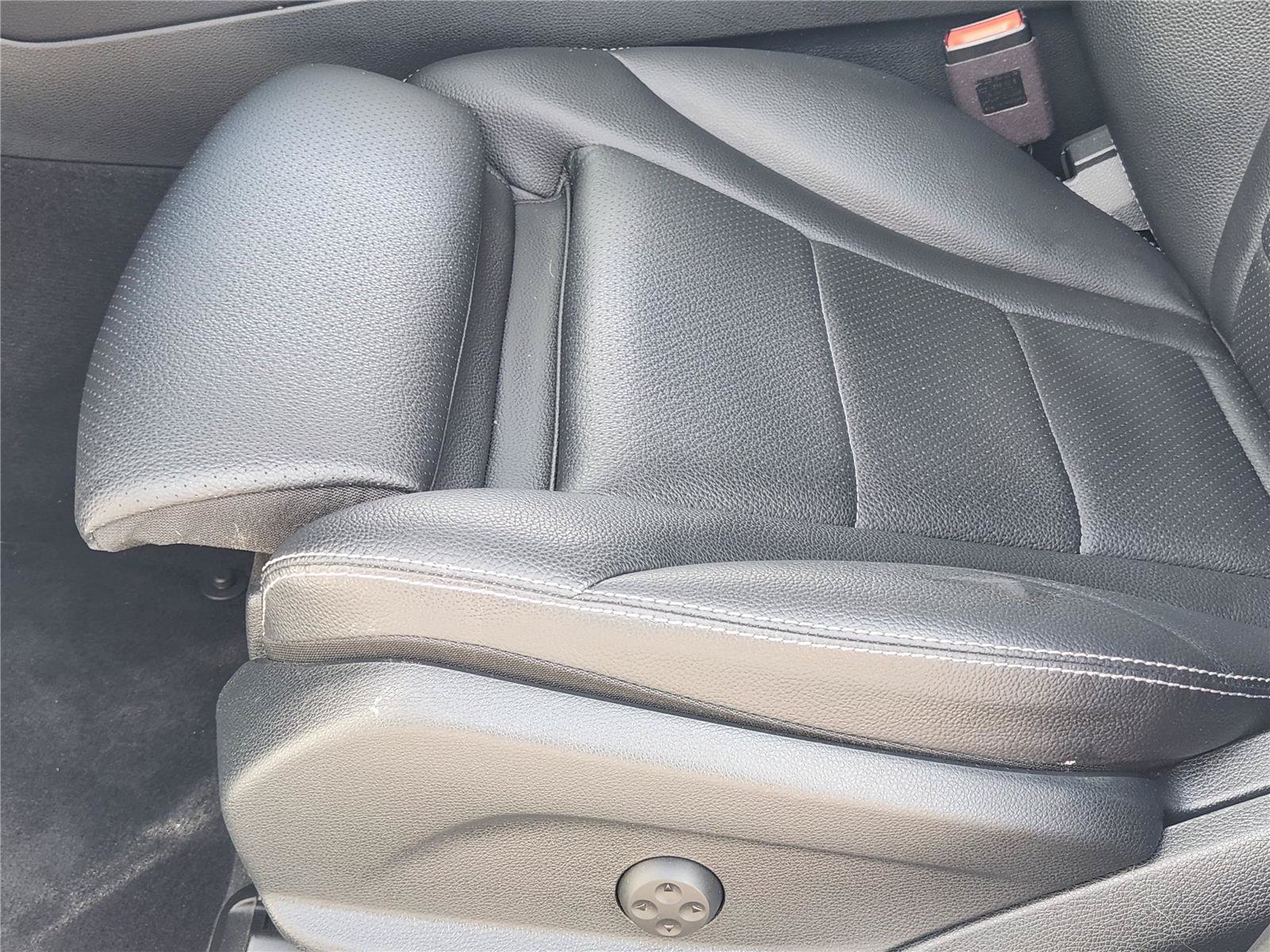 Used 2021 Mercedes-Benz GLC 300 4MATIC image 21
