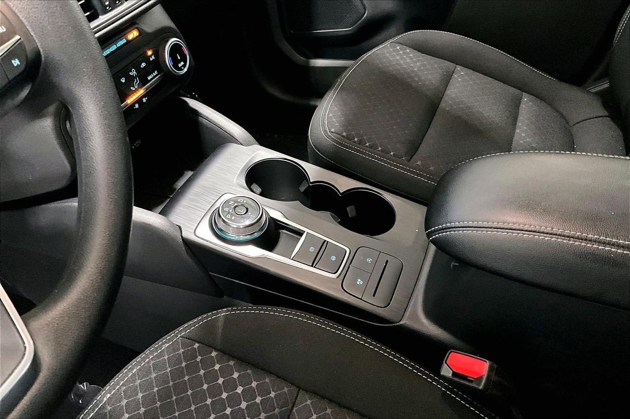 Certified 2025 Ford Escape Active FWD image 17