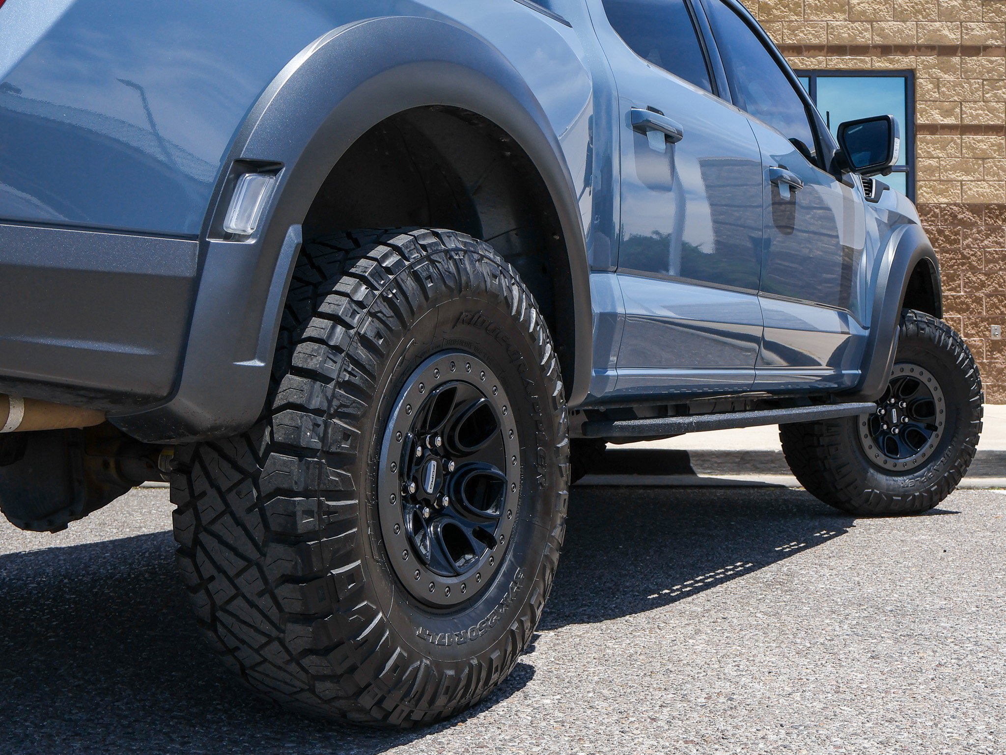 Certified 2023 Ford F150 Raptor w/ Raptor Carbon Fiber Package AWD/4WD image 11