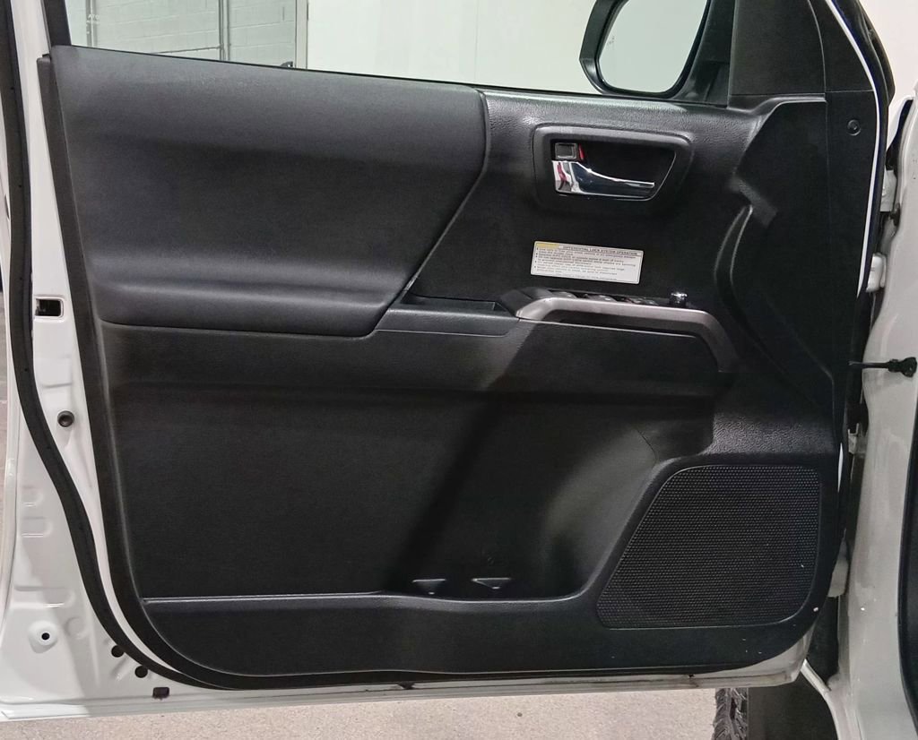 Used 2017 Toyota Tacoma TRD Pro AWD/4WD image 15