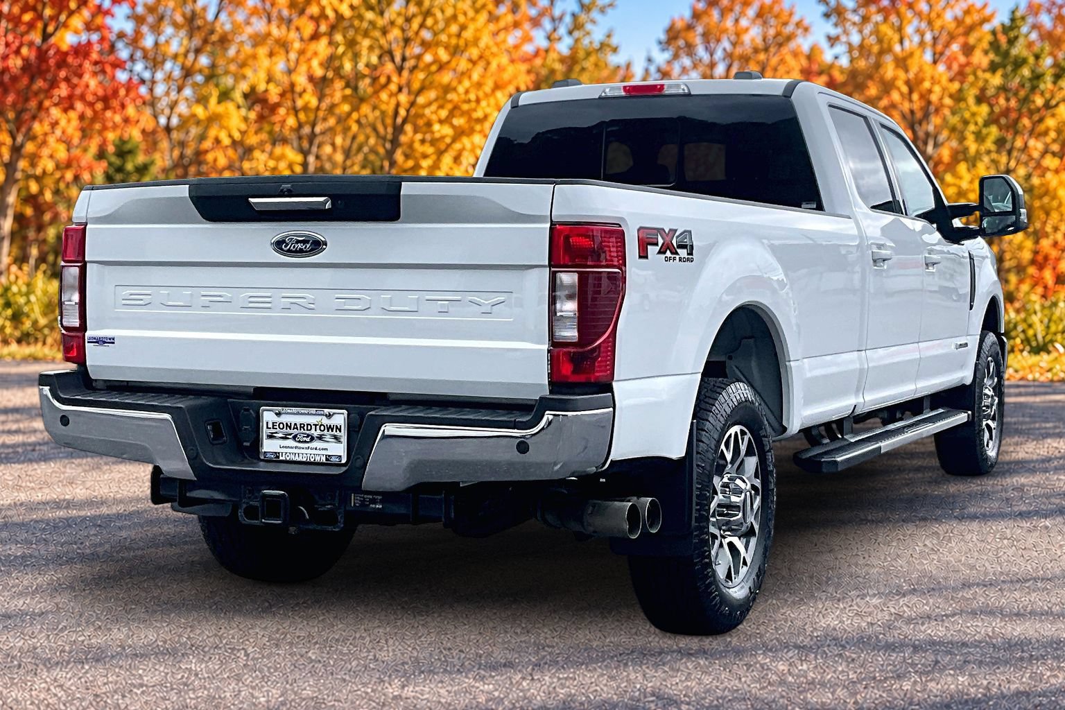 Certified 2022 Ford F350 Lariat w/ Lariat Value Package AWD/4WD image 2