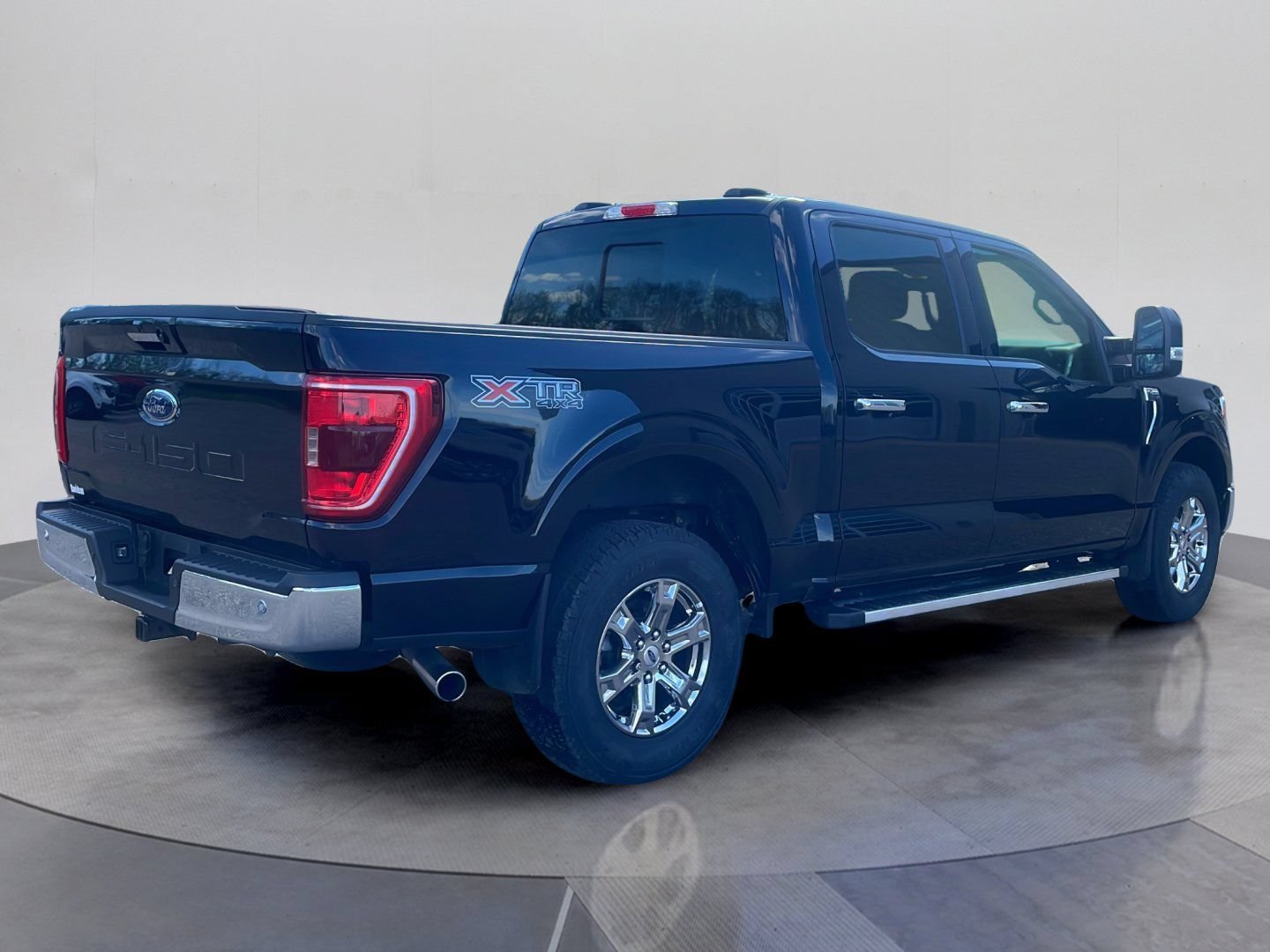 Certified 2022 Ford F150 XLT w/ Equipment Group 302A High AWD/4WD image 7