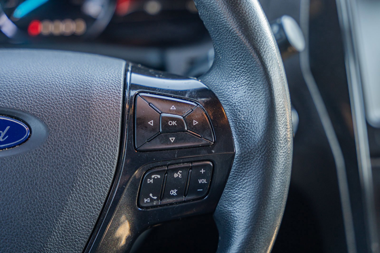 Certified 2017 Ford Explorer XLT w/ Equipment Group 202A image 28