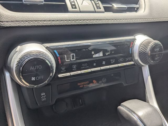 Used 2022 Toyota RAV4 XLE Premium AWD/4WD image 15