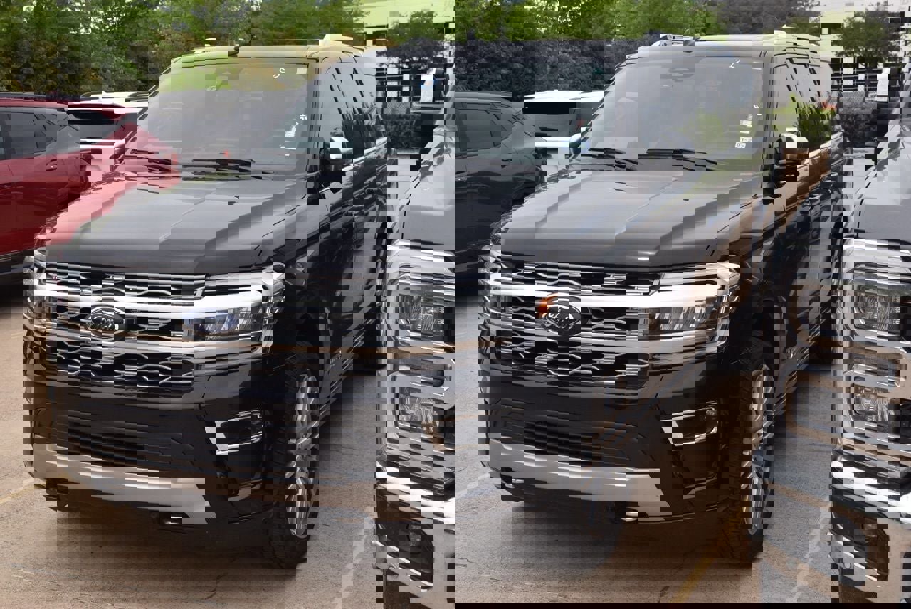 Certified 2023 Ford Expedition Max Platinum image 2