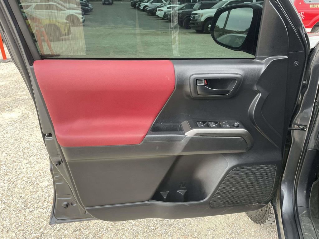 Used 2023 Toyota Tacoma SR5 AWD/4WD image 15