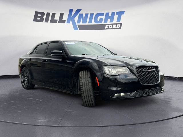 Used 2022 Chrysler 300 S w/ Comfort Group RWD image 8