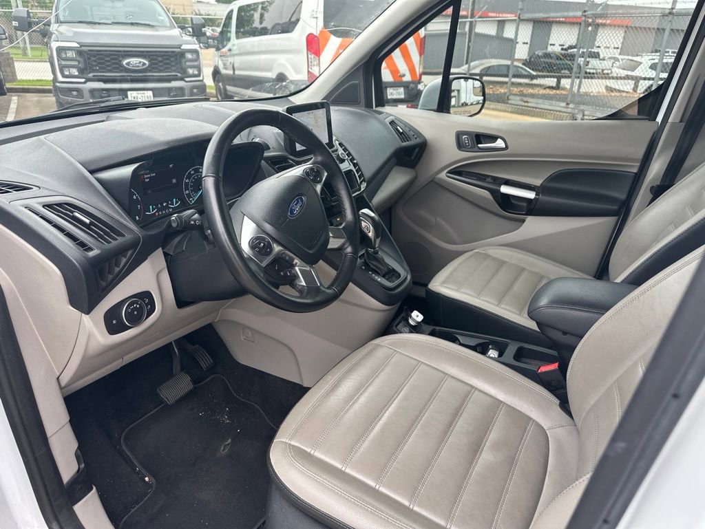 Certified 2023 Ford Transit Connect Titanium FWD image 4