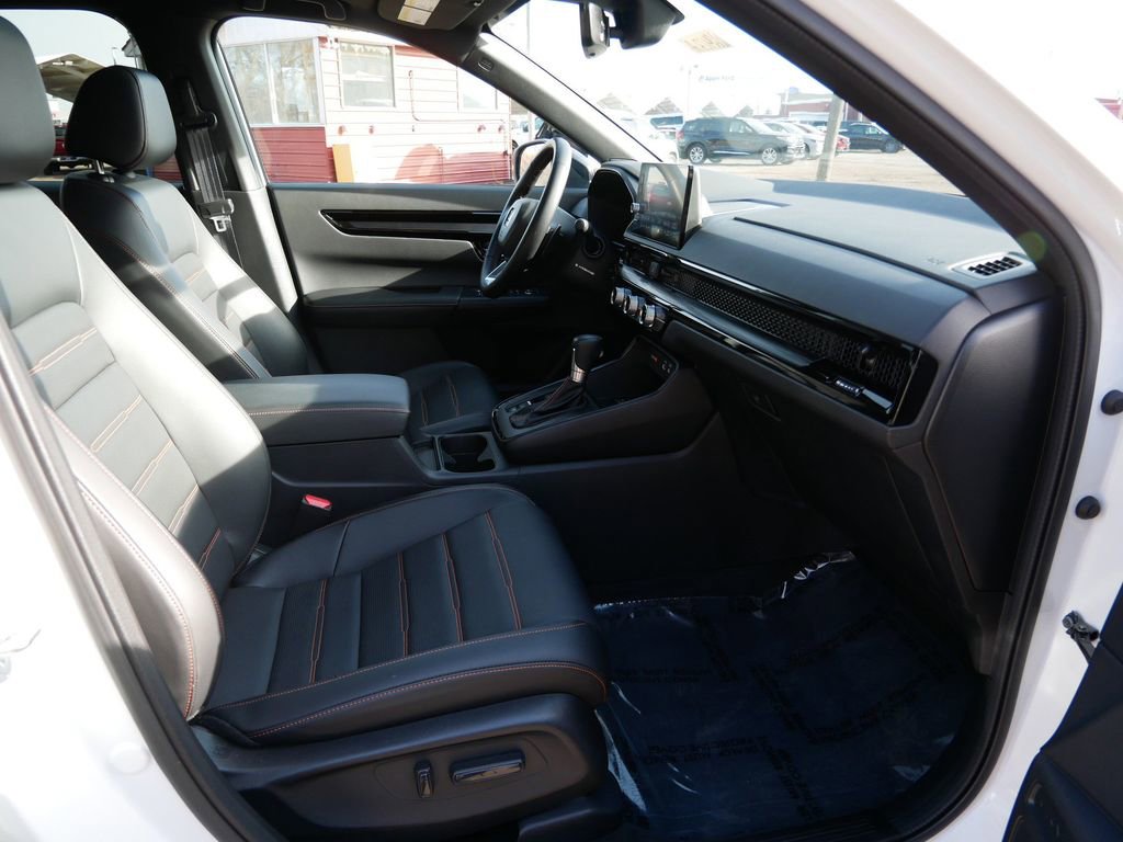 Used 2025 Honda CR-V Sport Touring image 8