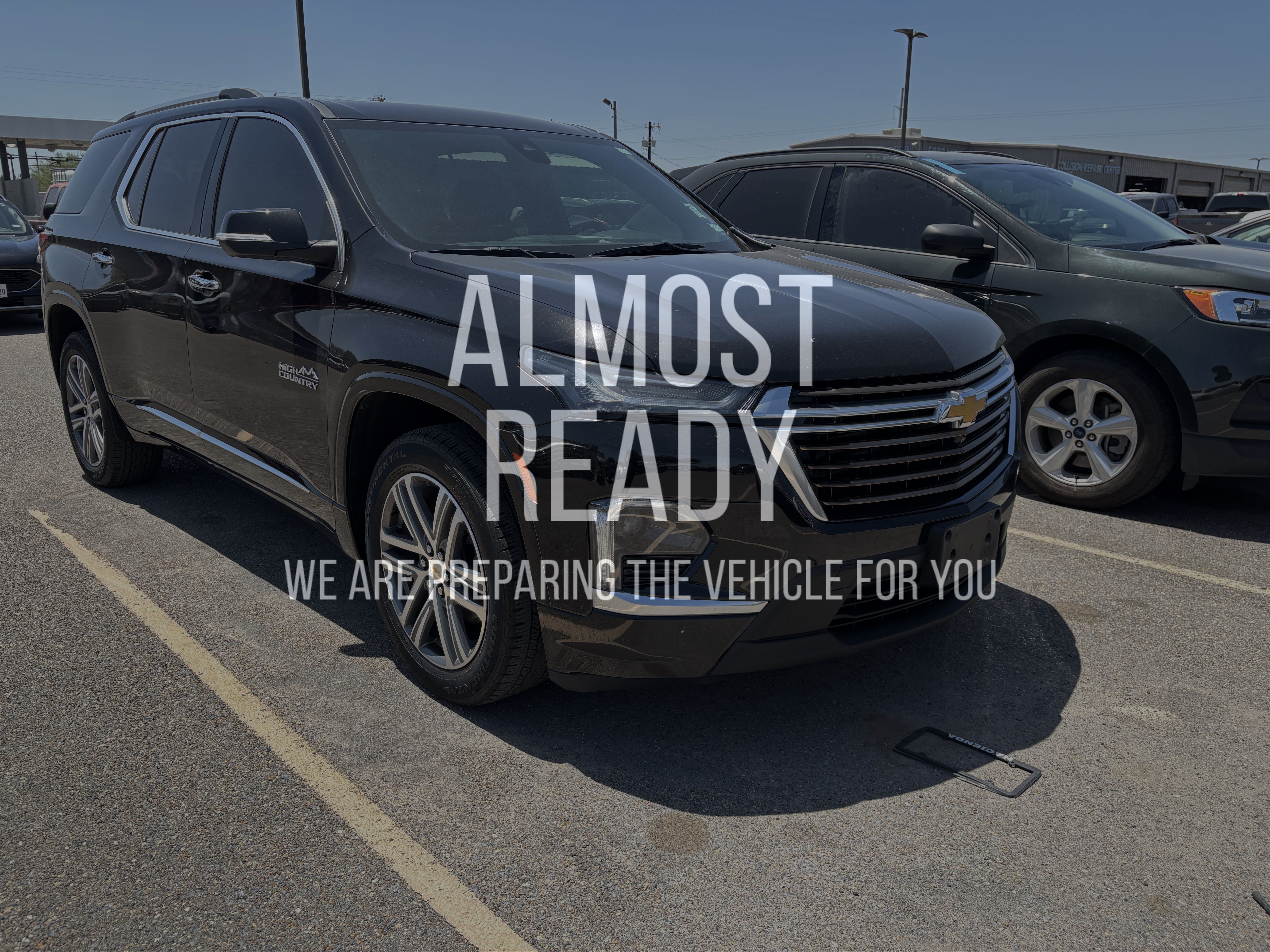 Used 2023 Chevrolet Traverse High Country w/ LPO, Floor Liner Package FWD image 5