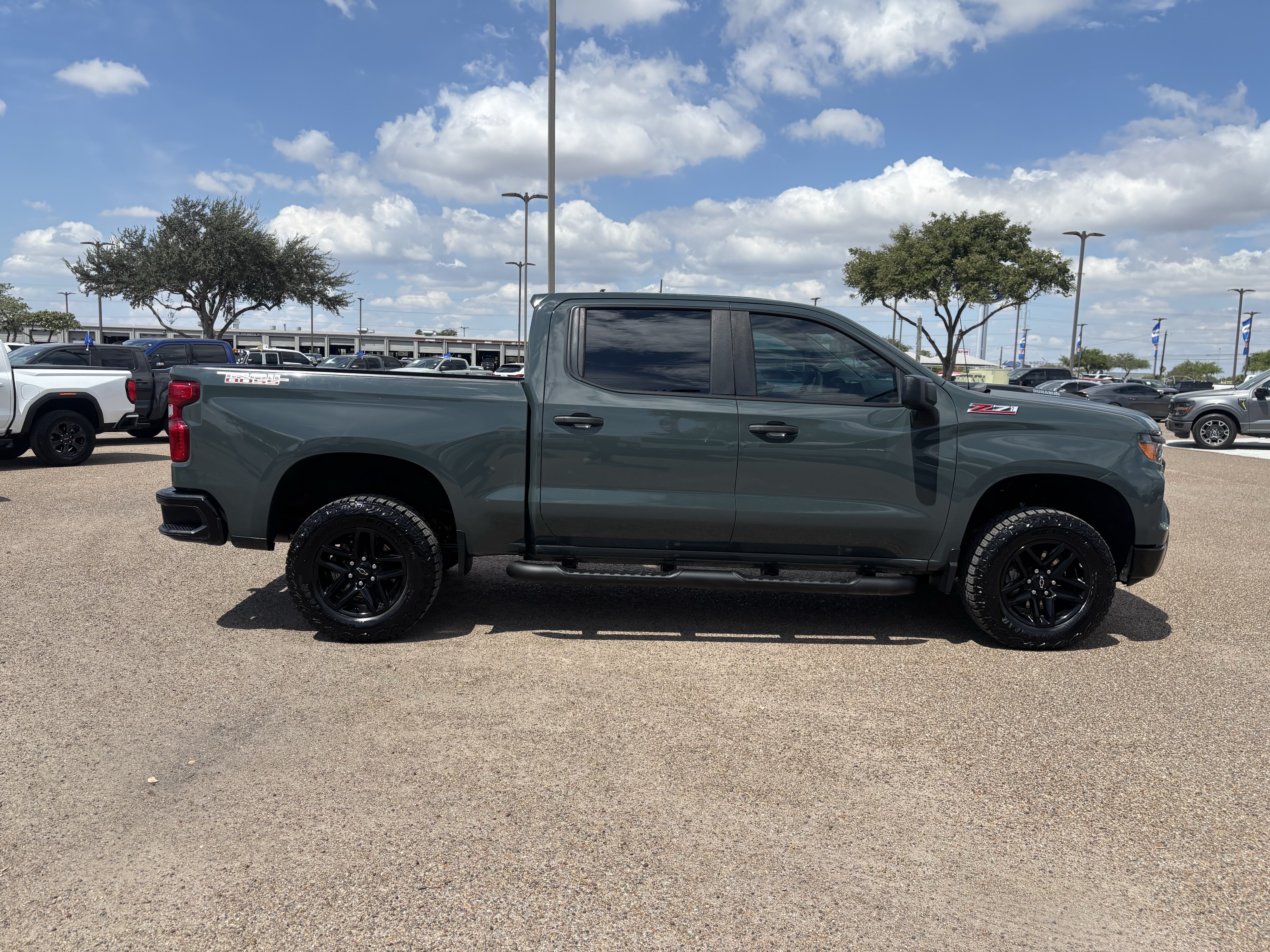 Used 2025 Chevrolet Silverado 1500 Custom Trail Boss AWD/4WD image 5