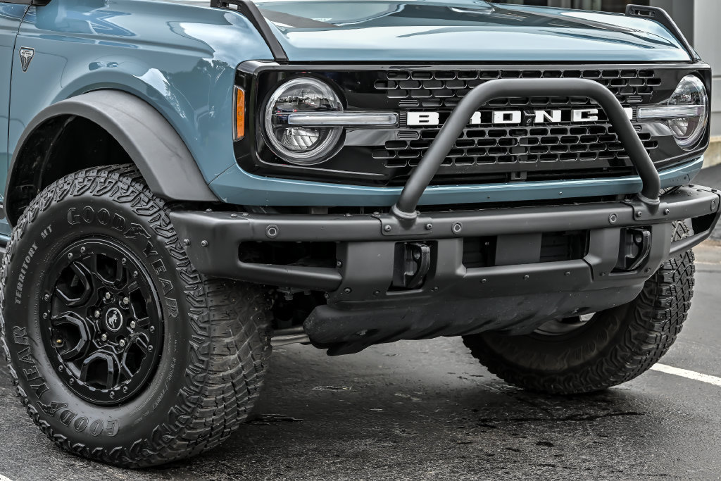 Certified 2021 Ford Bronco First Edition AWD/4WD image 2