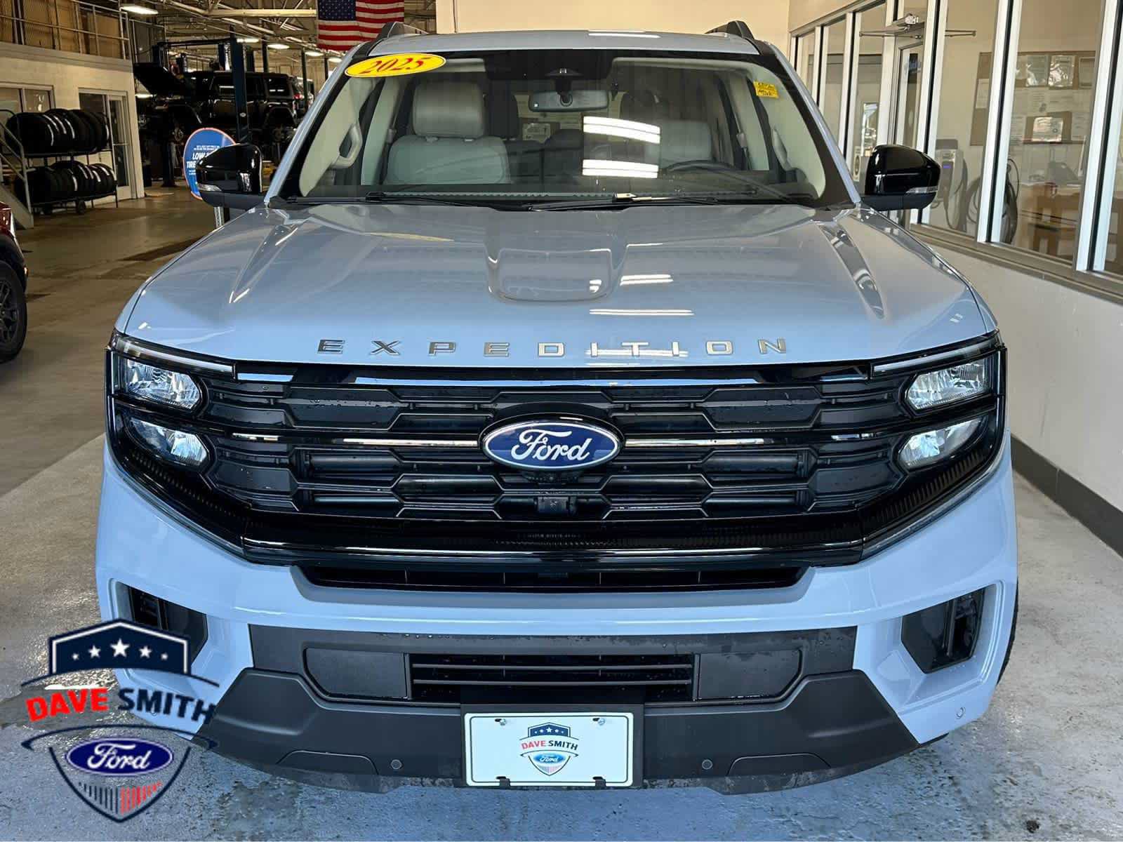 Certified 2025 Ford Expedition Active AWD/4WD image 52