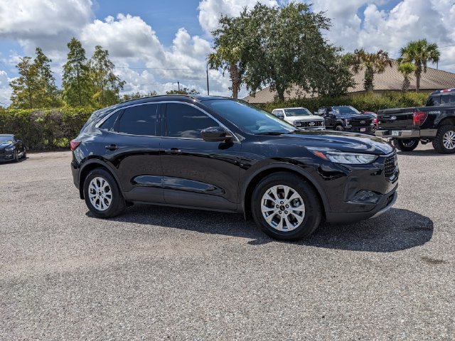 Certified 2023 Ford Escape Active w/ Tech Pack #2 FWD image 2