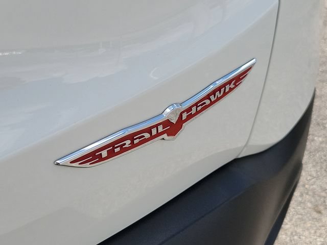 Used 2023 Jeep Renegade Trailhawk AWD/4WD image 9