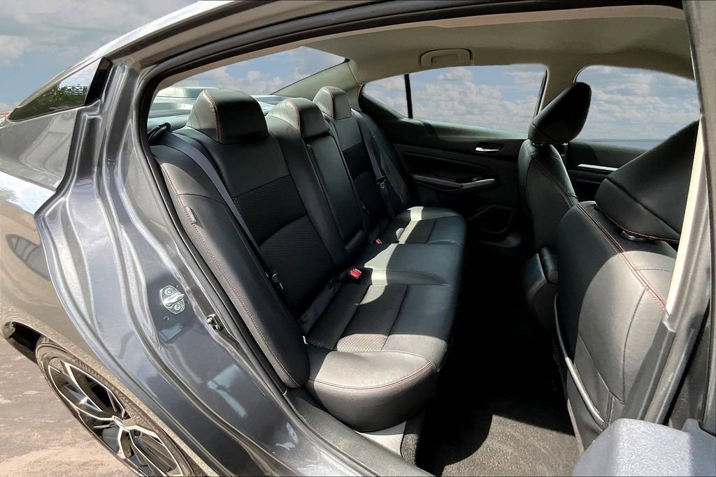 Used 2025 Nissan Altima 2.5 SR FWD image 27