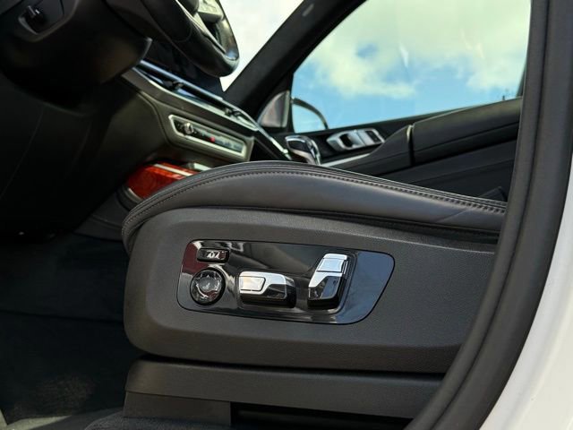 Used 2024 BMW ALPINA XB7 image 30