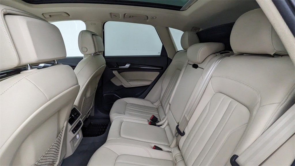 Used 2019 Audi Q5 Prestige w/ Prestige Package image 35