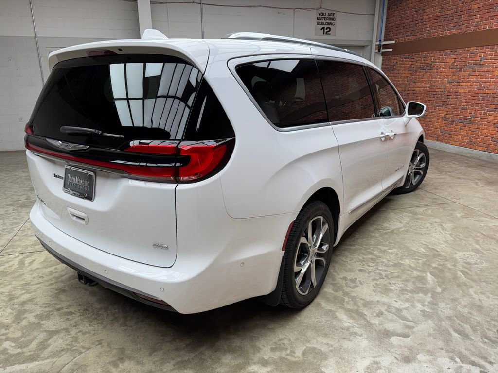 Used 2021 Chrysler Pacifica Pinnacle AWD/4WD image 6