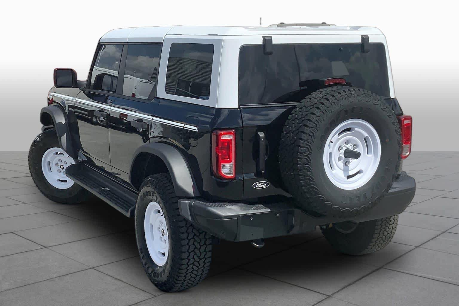 Certified 2026 Ford Bronco Heritage Edition AWD/4WD image 11