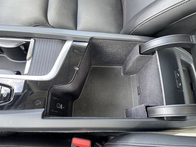 Used 2025 Volvo S60 B5 Core image 29