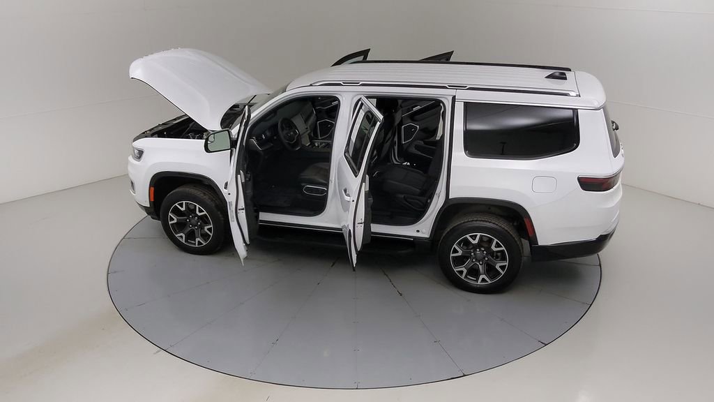 Used 2024 Jeep Wagoneer Series III image 58